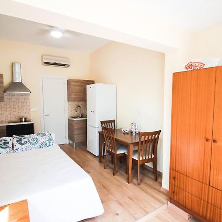 Moon-Light Studio Hotel Larnaca Exterior foto