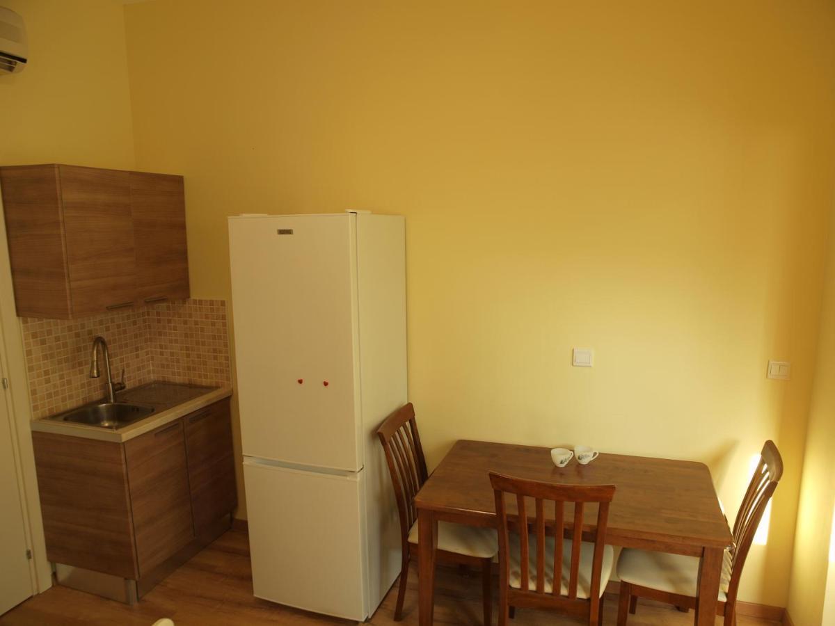 Moon-Light Studio Hotel Larnaca Exterior foto